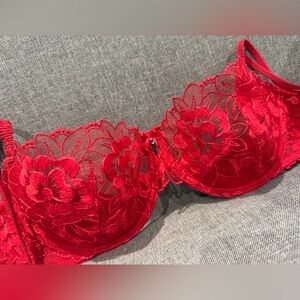 Angels Deep Red Floral Lace Bra very delicate thin streps very sexy. Never worn